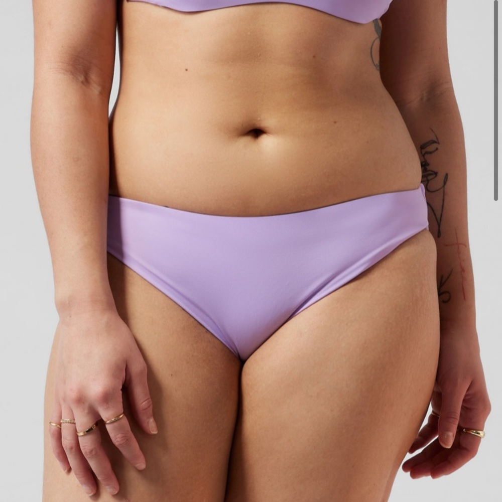 Athleta clean medium bikini bottom size small